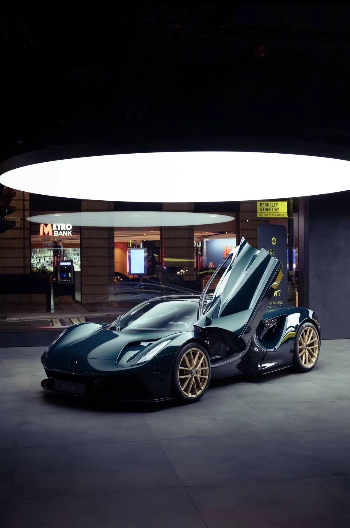 Automotive hero